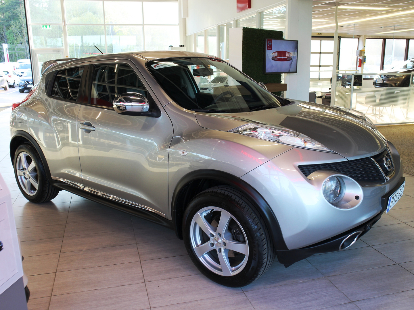 Nissan juke 1.6l visia 2wd cvt #8