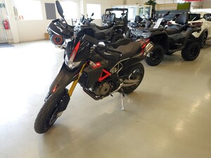 Aprilia Dorsoduro 750, vm. 2012, 16 tkm (5 / 12)