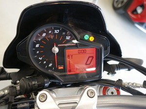 Aprilia Dorsoduro 750, vm. 2012, 16 tkm (9 / 12)